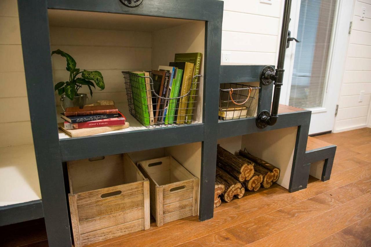 Montana Escape Elegant Tiny House In Waco Near Magnolia Villa Bagian luar foto