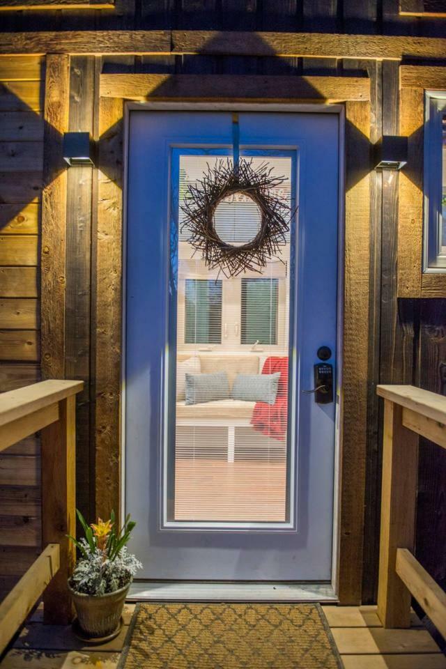 Montana Escape Elegant Tiny House In Waco Near Magnolia Villa Bagian luar foto